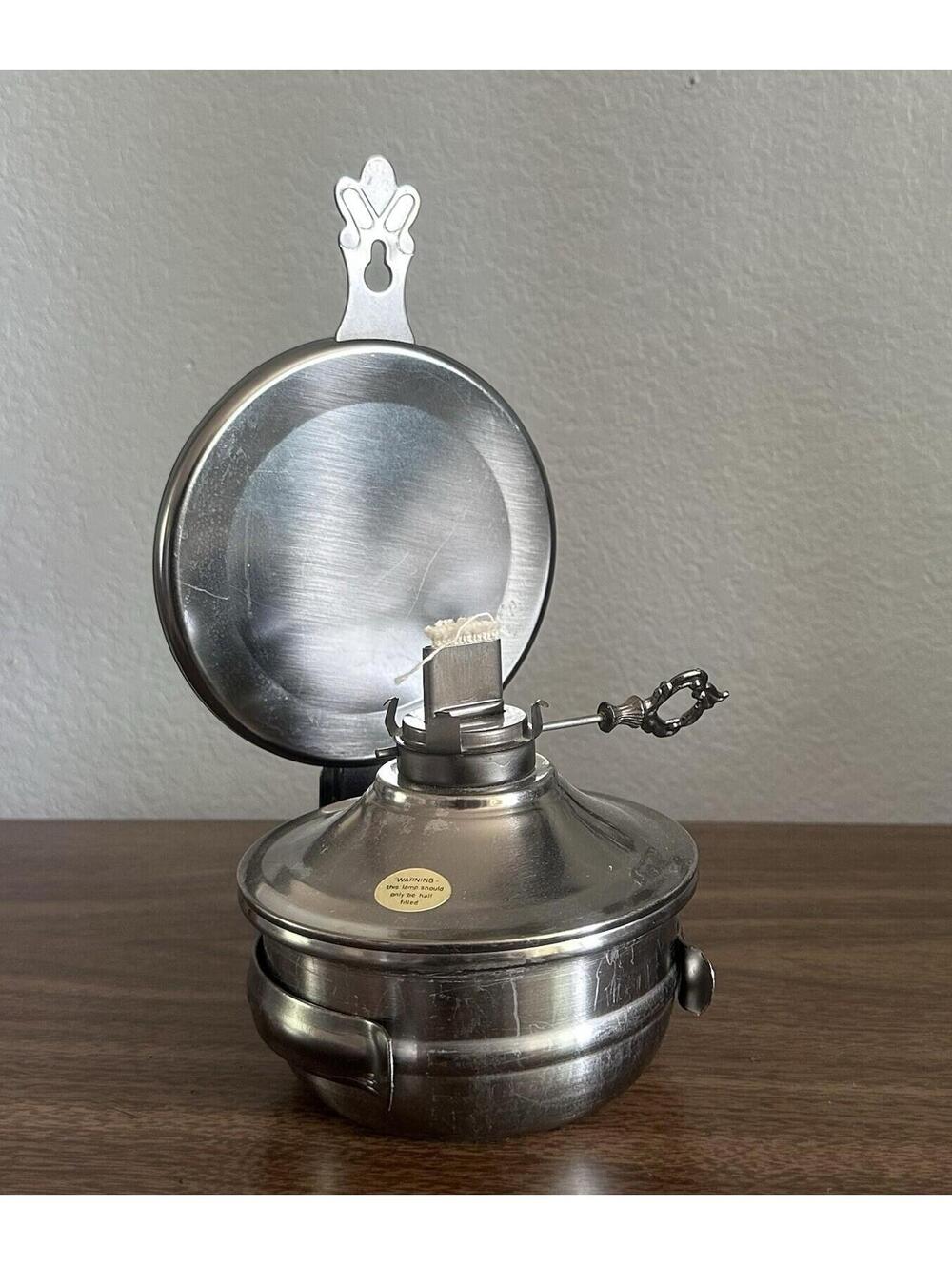 Steel Wall Mounted Kerosene Oil Lamp With Reflector Plate